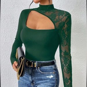 New Lace accent cutout top~